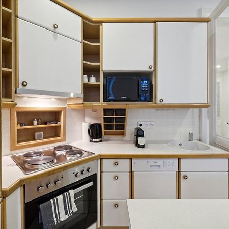Big Spacious Central Apartment In Вена Экстерьер фото